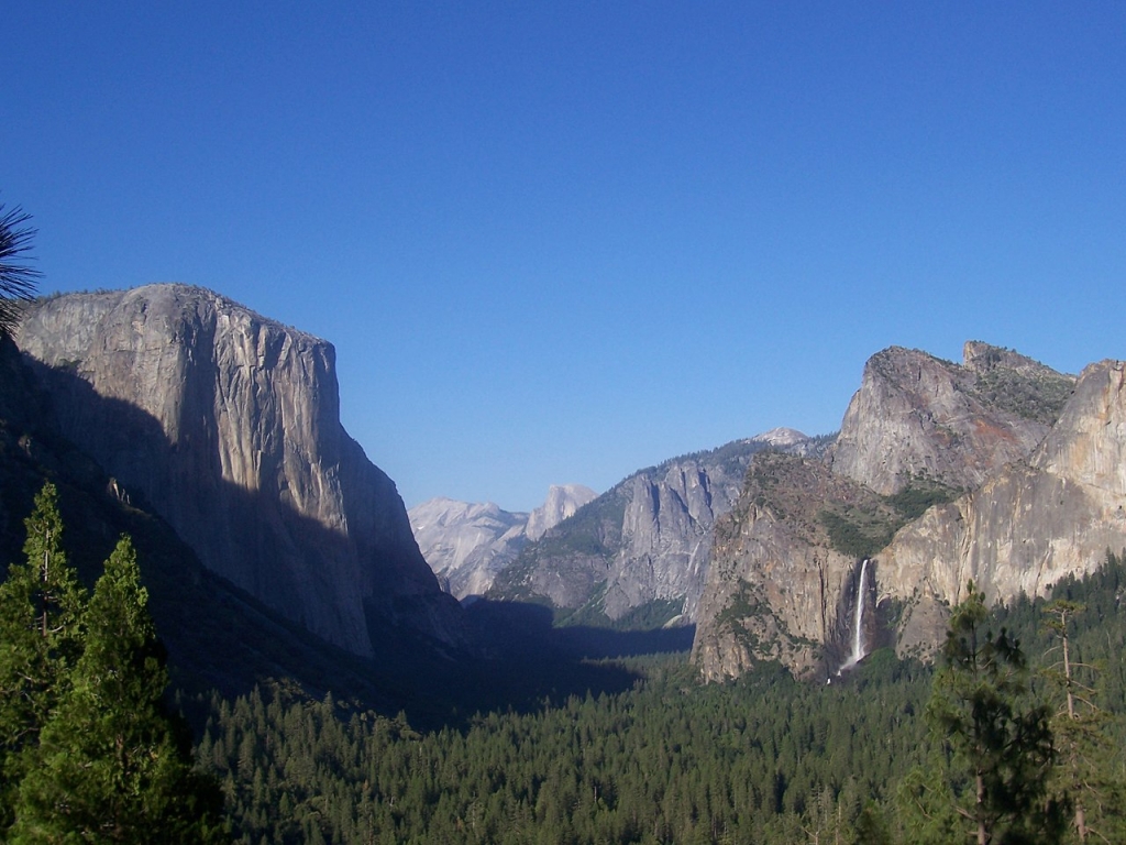 Tunnel View